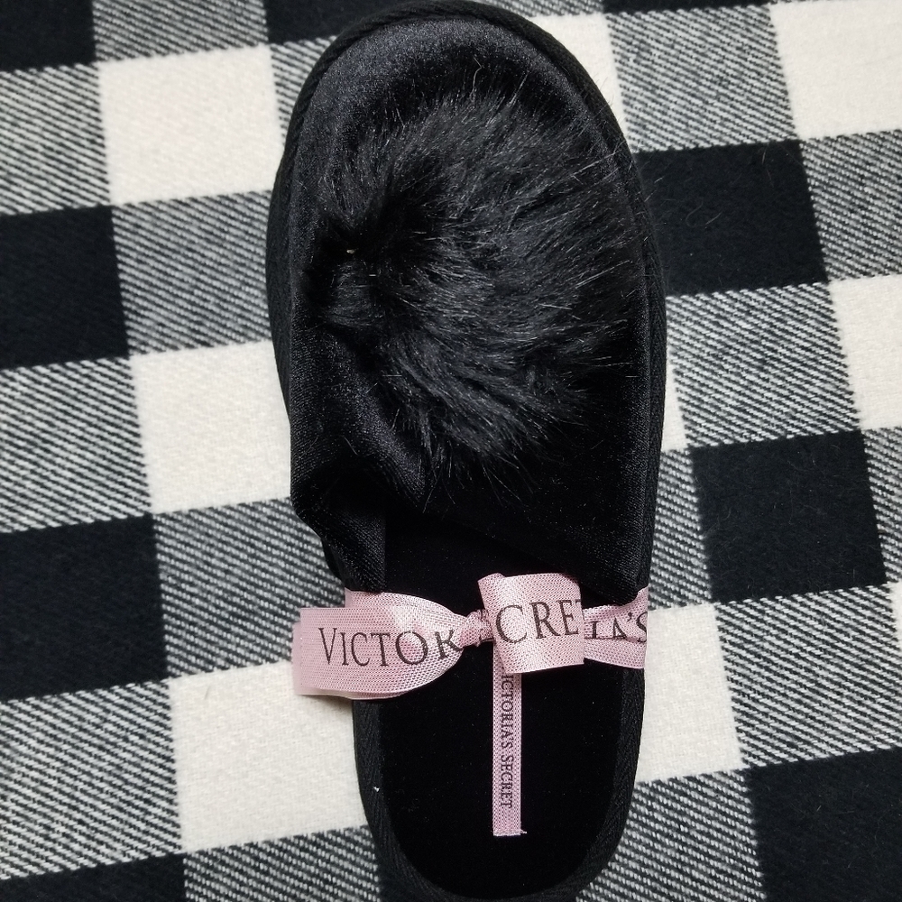 Victoria's Secret Slippers Size Medium